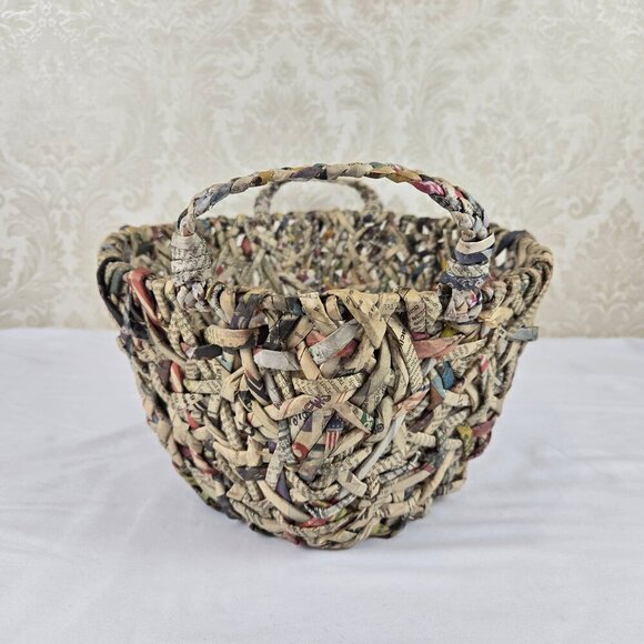 Handmade Double Handled Oval Shaped Basket Made From Newspapers - Picture 2 of 10